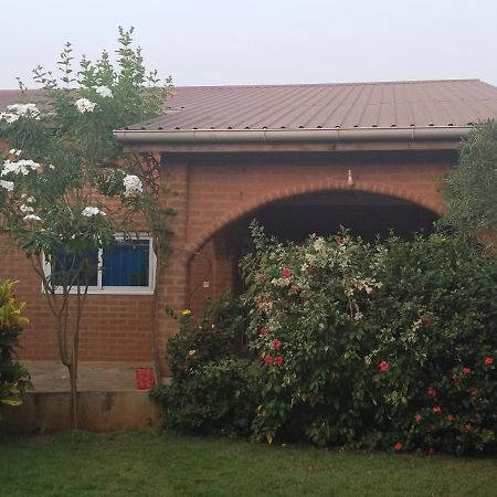 Maison Charlotte Forever Chambre D'Hotes Chez Un Couple Belgo Togolais Lome Bagian luar foto