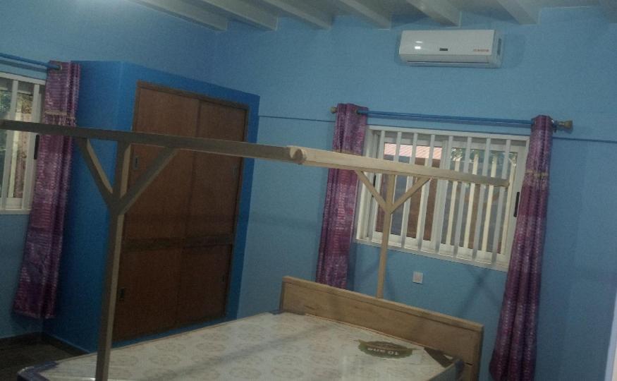Maison Charlotte Forever Chambre D'Hotes Chez Un Couple Belgo Togolais Lome Bagian luar foto